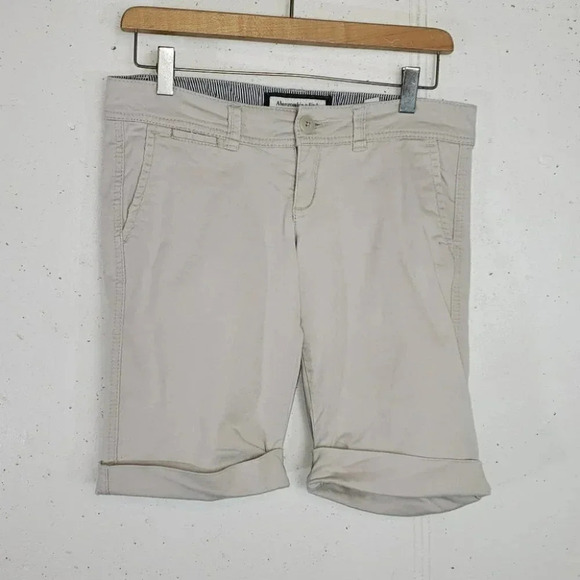 Abercrombie & Fitch stretch 0‎ cream shorts - Picture 1 of 4